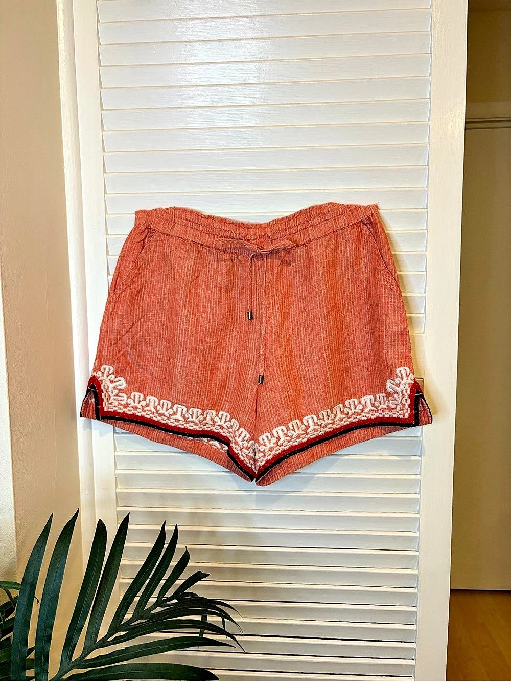 Anthropologie 100% Linen Striped a d Embroidered Shorts Size M Boho Statement